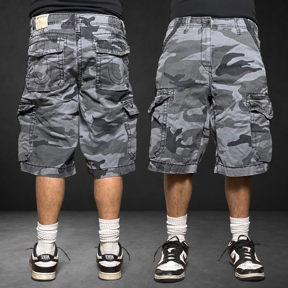 True Religion Grey Camo Cargo Shorts Mens Size 36 Skater Y2K Baggy Vintage